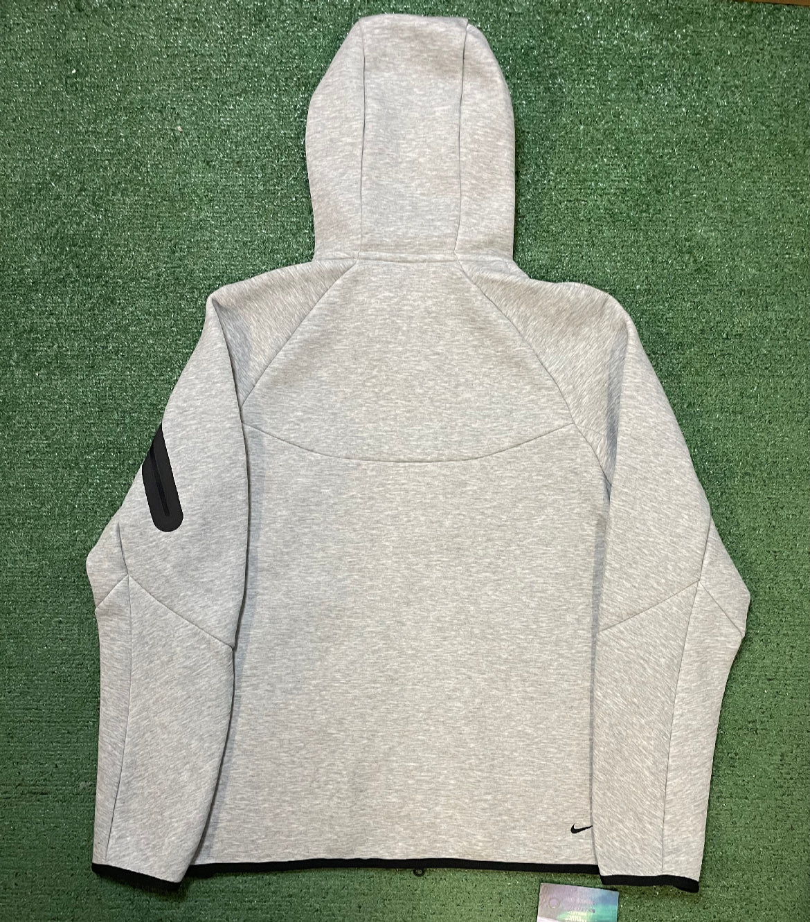Nike tech fleece grey sweatsuit
