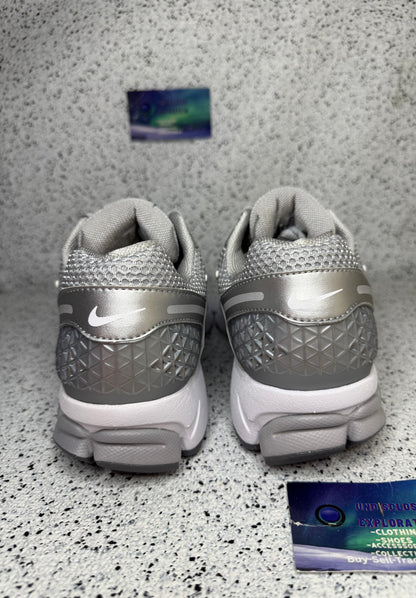 Nike Vomero Wolf Grey