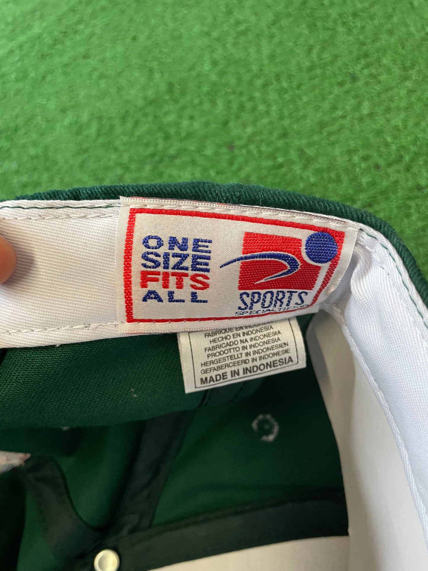 Vintage 1990s Seattle Sonics sport specialties hat