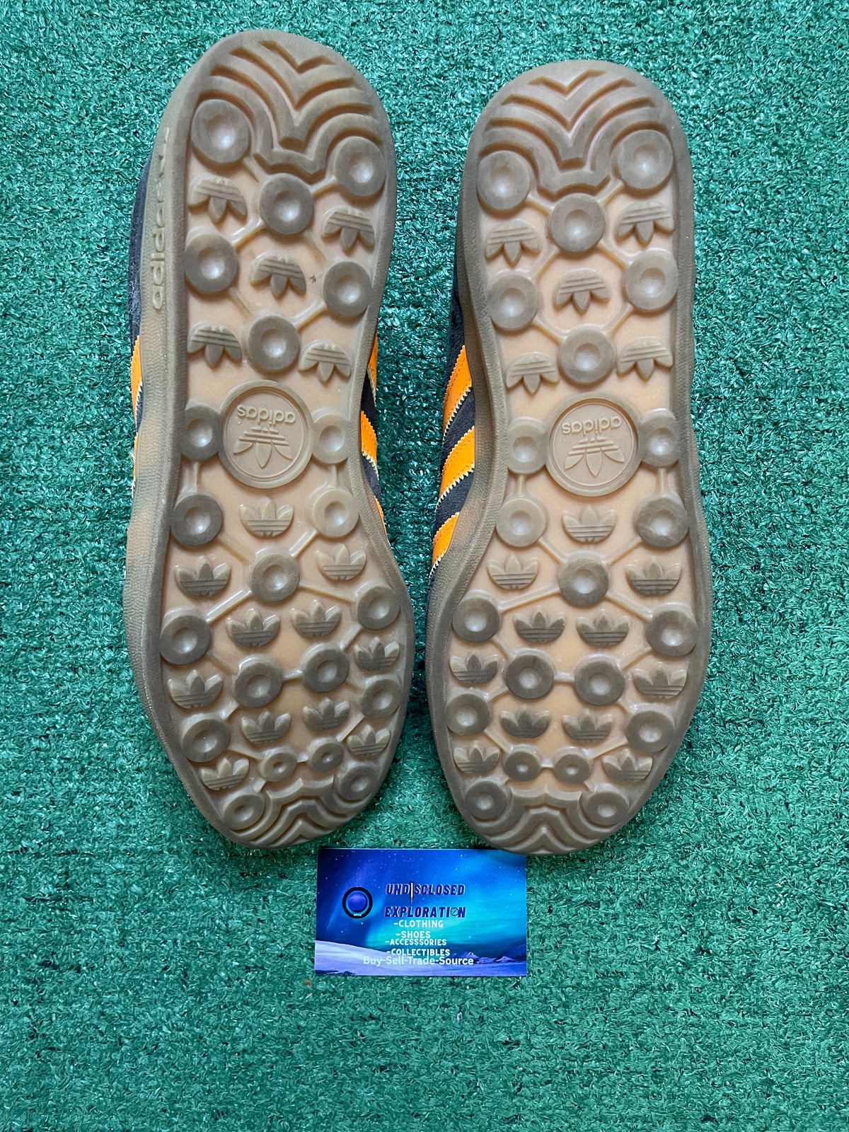 Adidas Gazelle brown & tangerine size 9.5men/11women