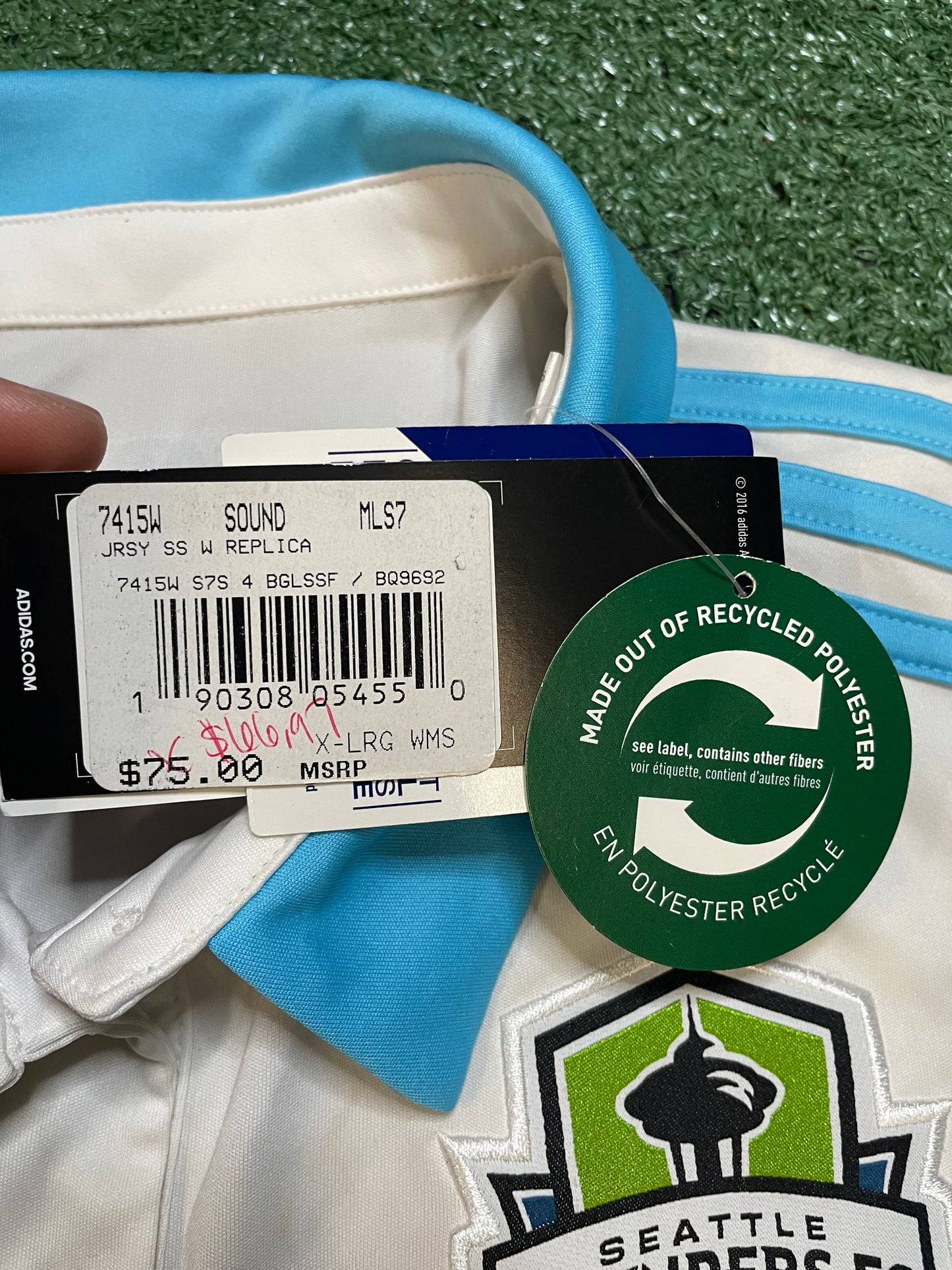 Seattle Sounders 2017/2018  white and blue away jersey