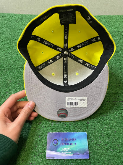 Seattle Mariners yellow fitted hat