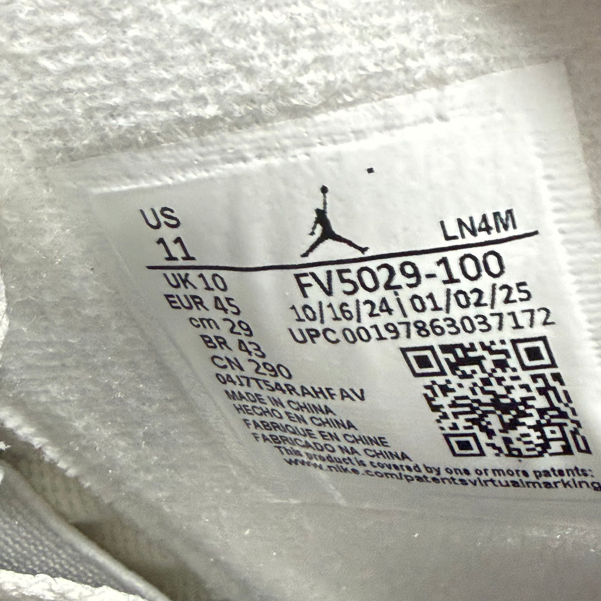 Jordan 4 White Cement 11 Men “Preowned”