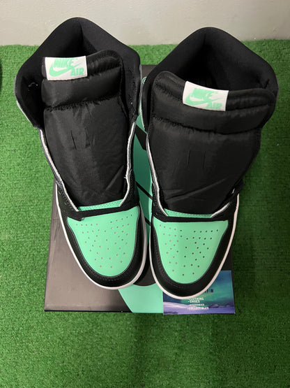 Jordan 1 high green glow