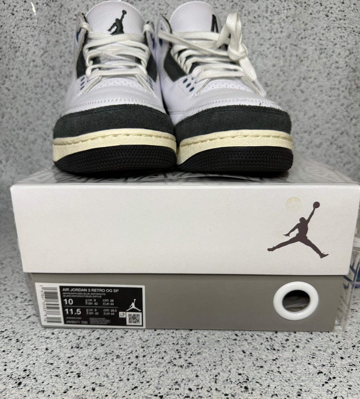 Jordan 3 A Ma Maniere Diffused Blue 10 Men/11.5 Women “Preowned”