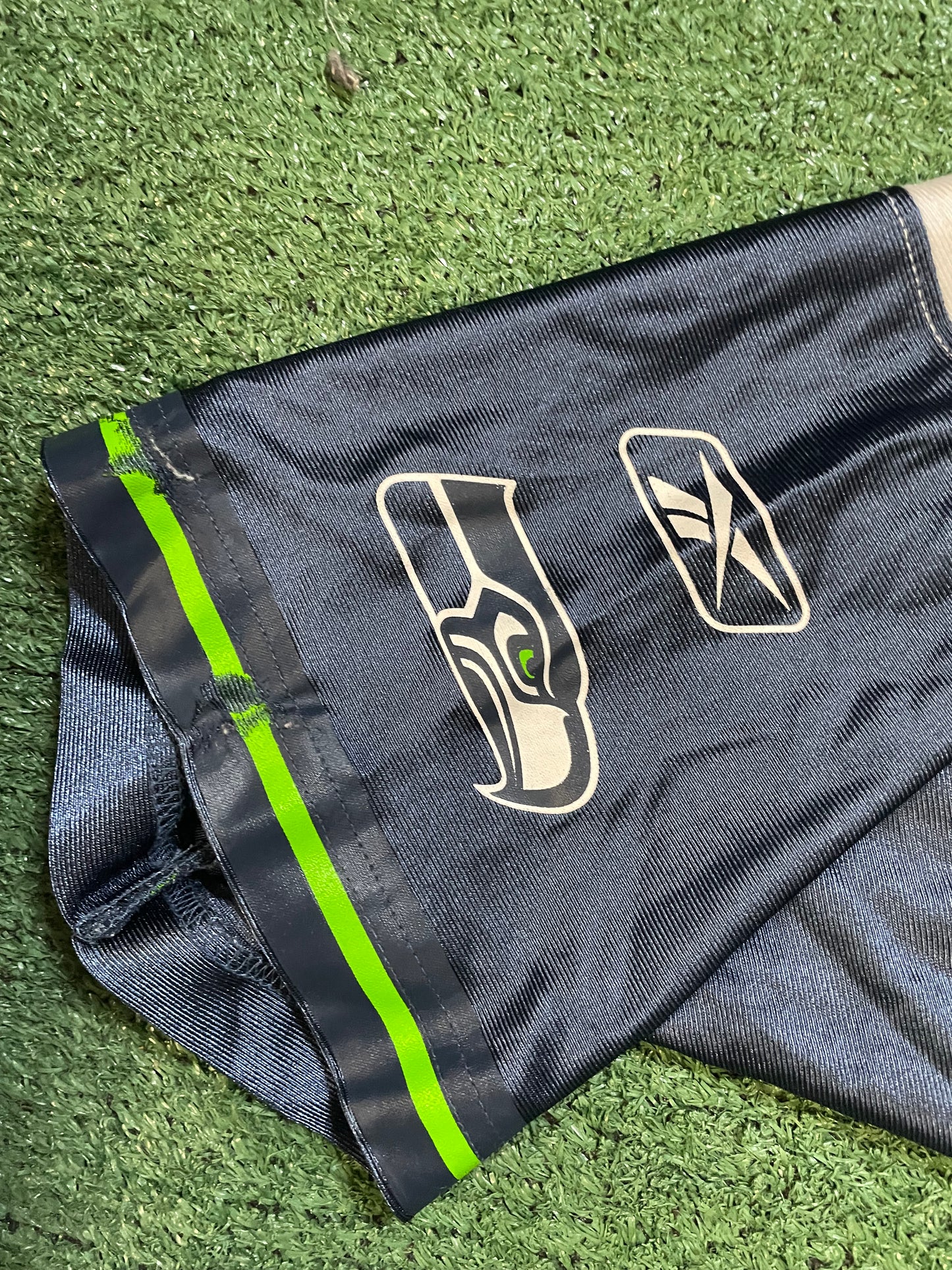 Vintage 2000s Seattle Seahawks  Marshall Lynch #24 jersey