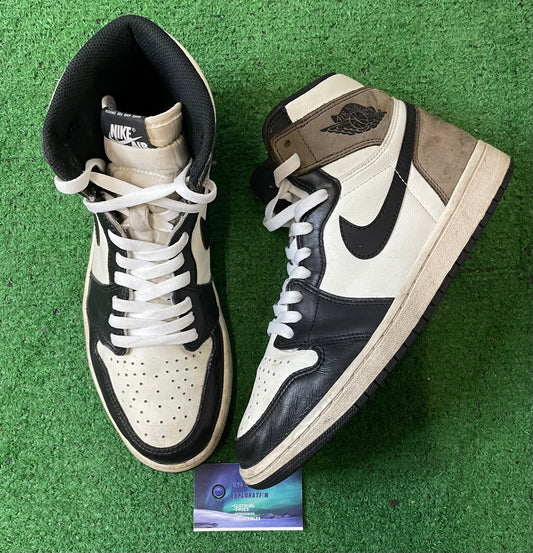 Jordan 1 high mocha size 10men/11.5women