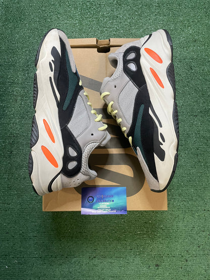 Yeezy Boost 700 waverunner size 8.5men/10women