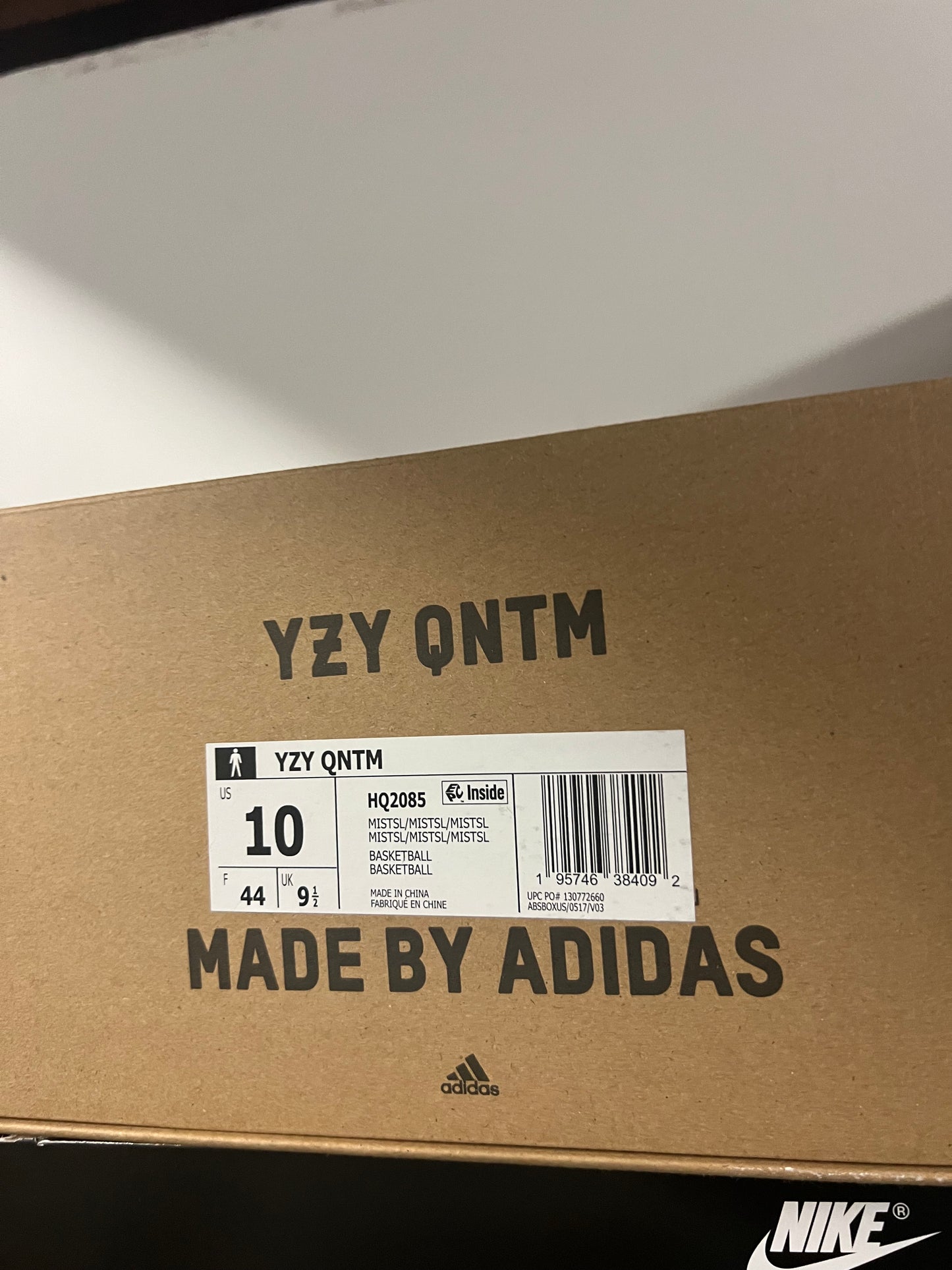 Yeezy quantum mist slate 10men/11.5women