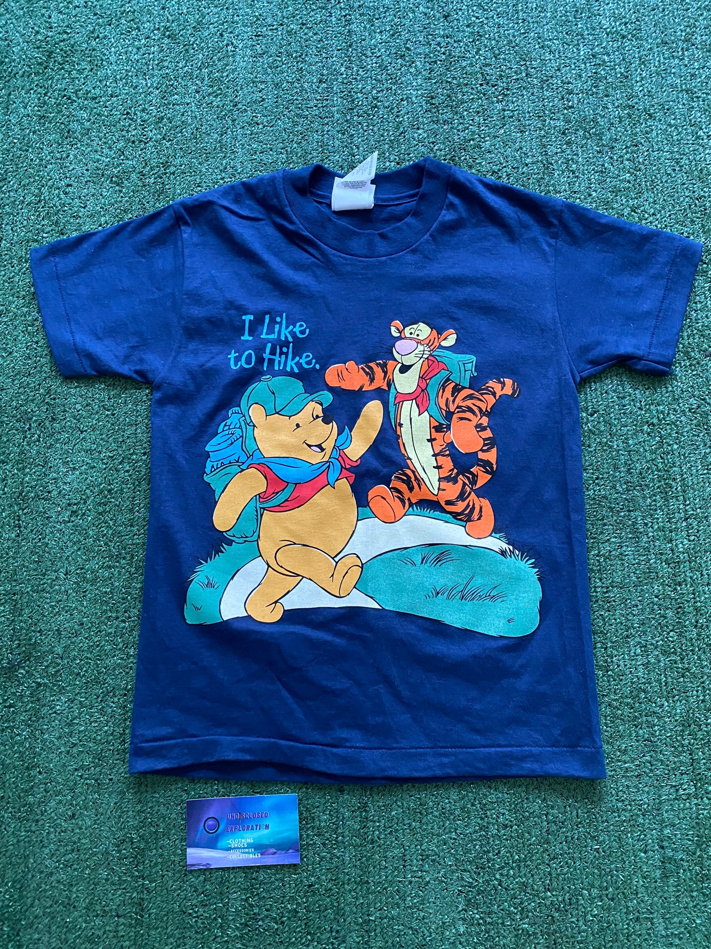 Vintage Winnie The Pooh “I Like To Hike” T-shirt