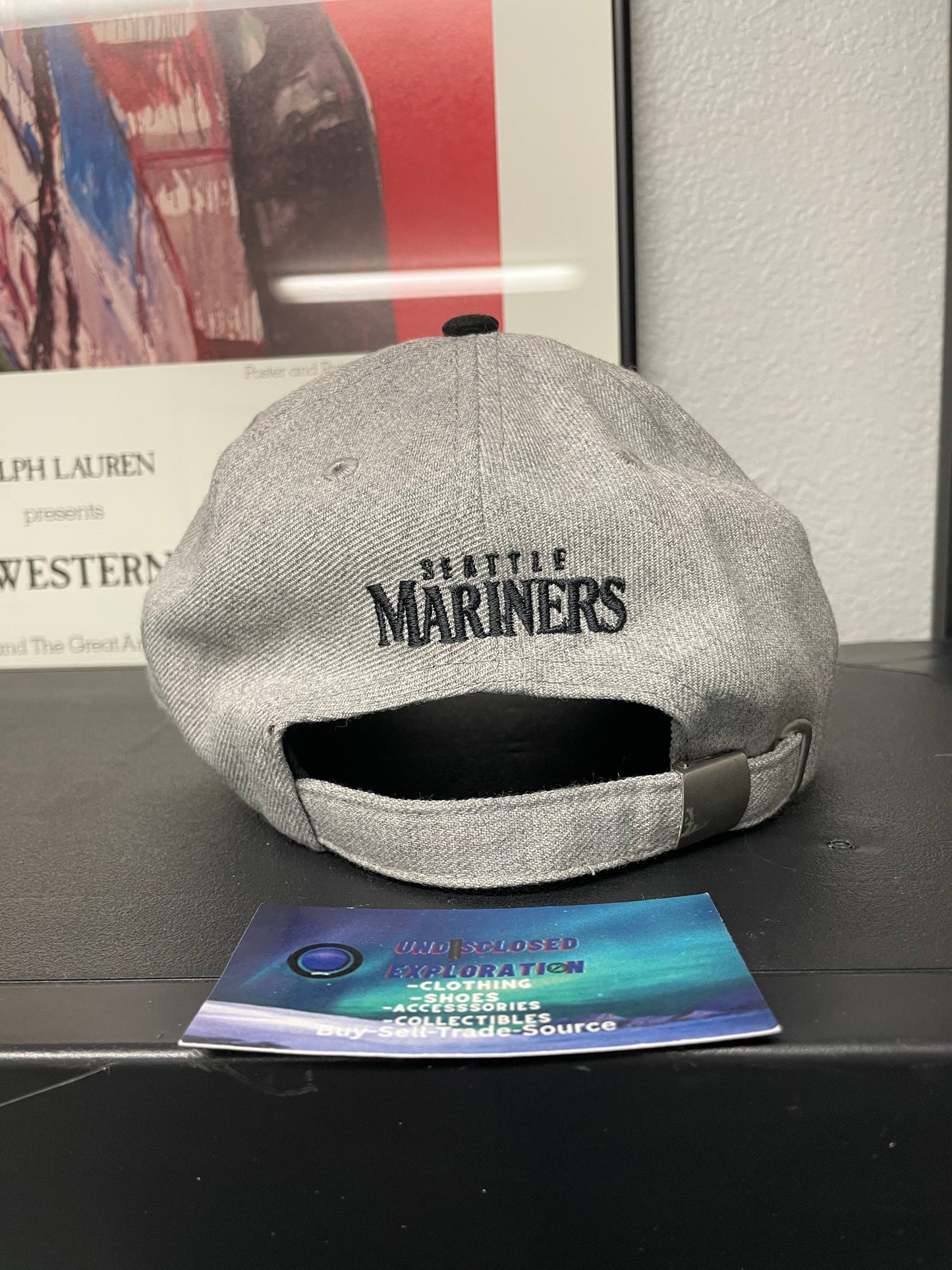 Seattle Mariners grey and black new era hat