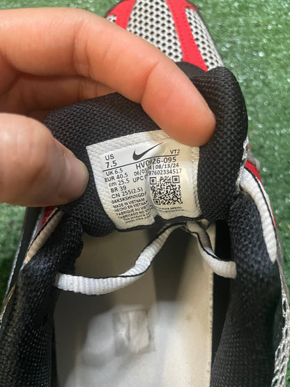 Nike Vomero 5 metallic silver university red size 7.5men/9women