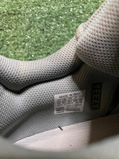 AdidasYeezy 700 interia size 11men/12.5women