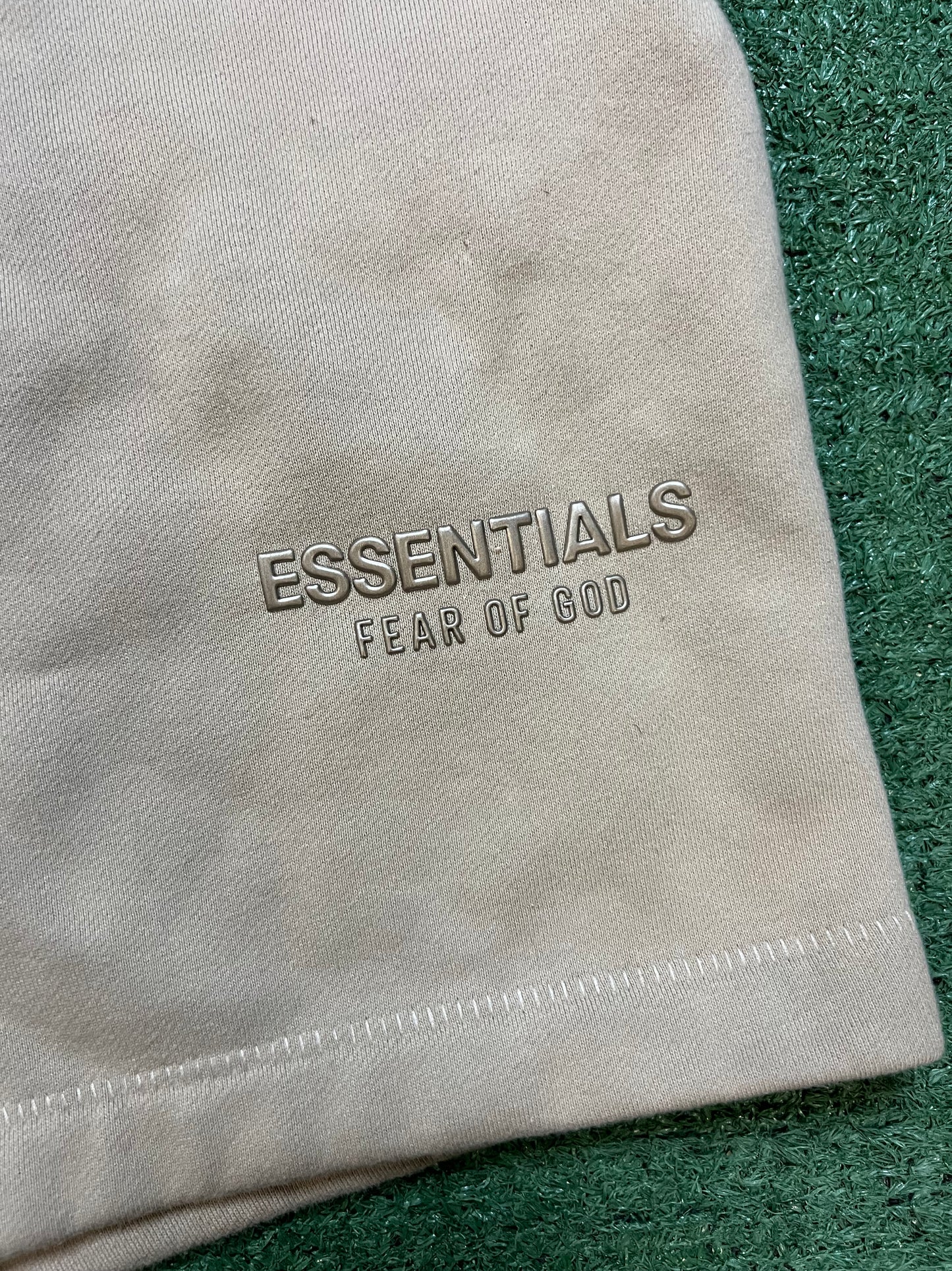 Fear of god essentials beige shorts