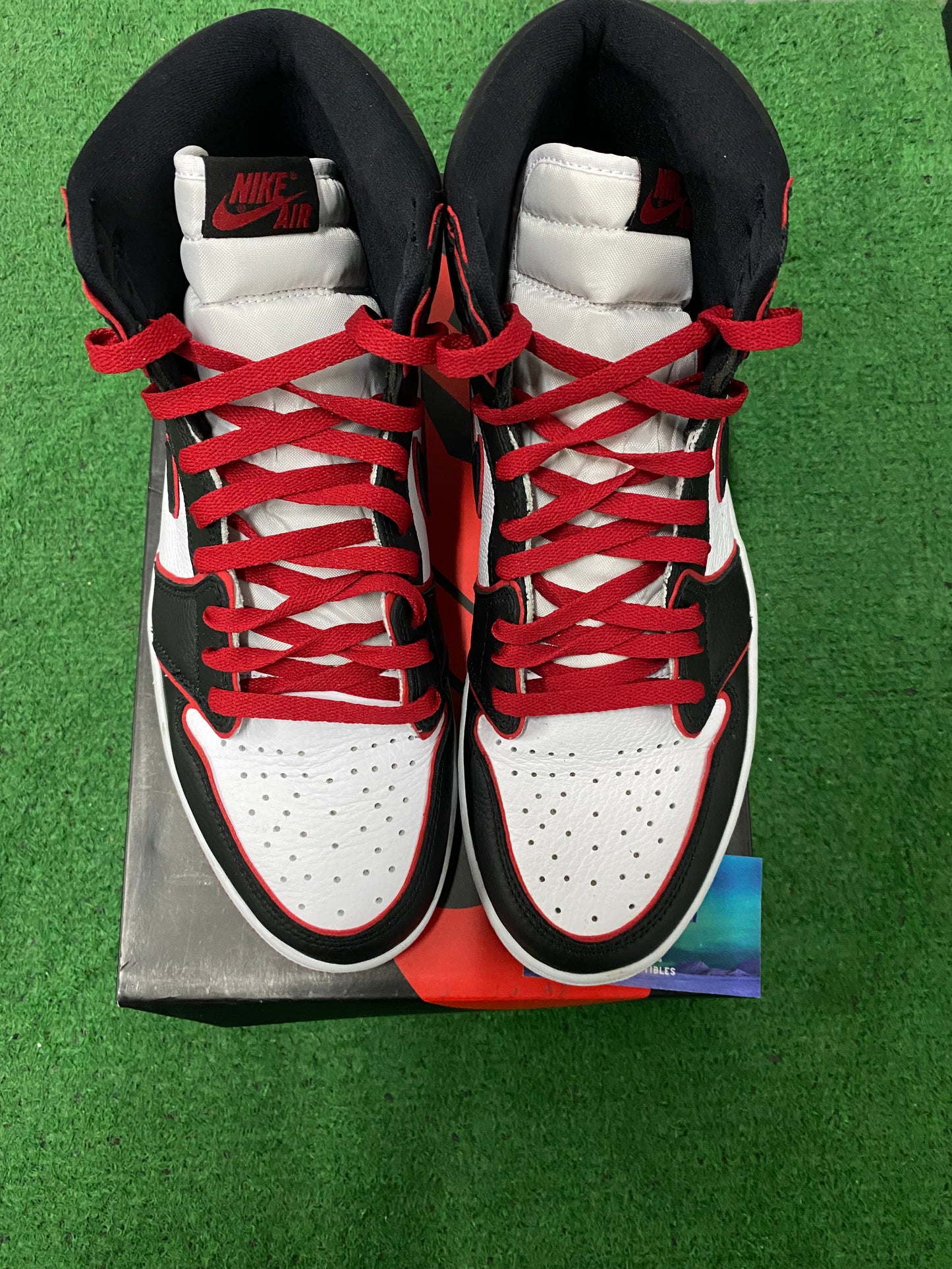 Jordan 1 High Bloodline size 12men/13.5women