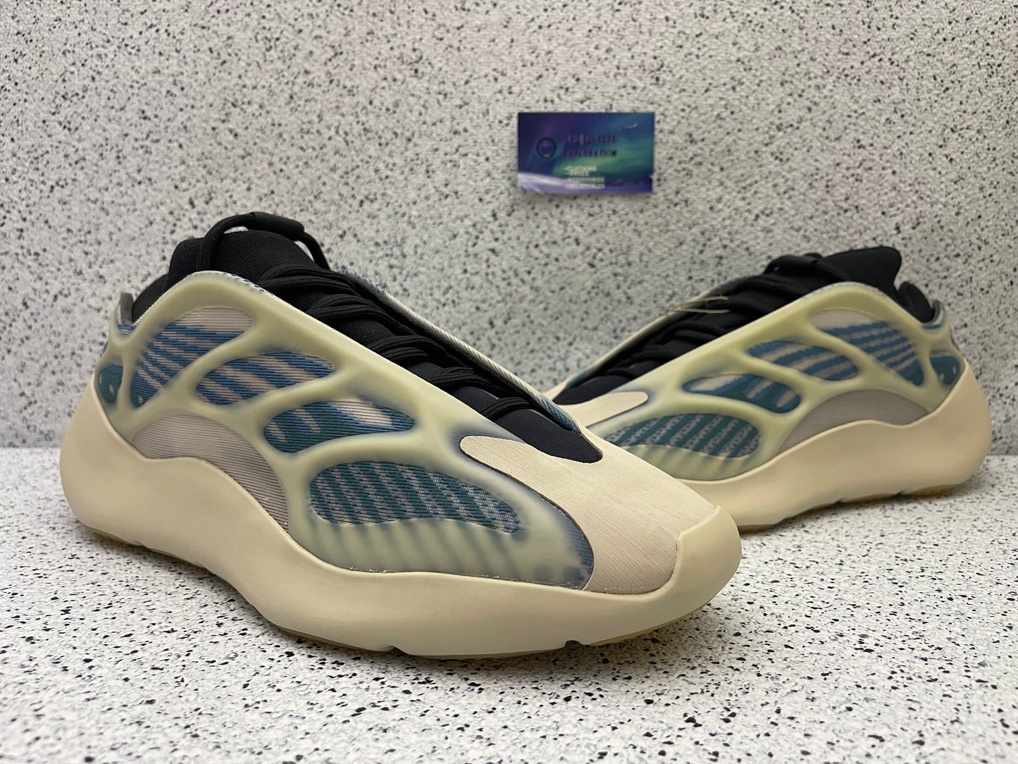 Yeezy 700 Kyanite
