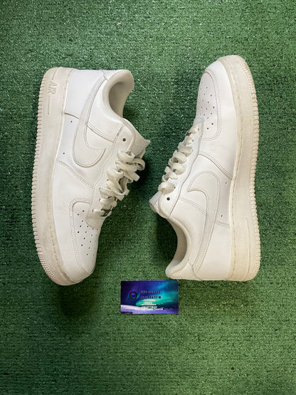 Nike Air Force 1 low triple white size 10.5men/12women