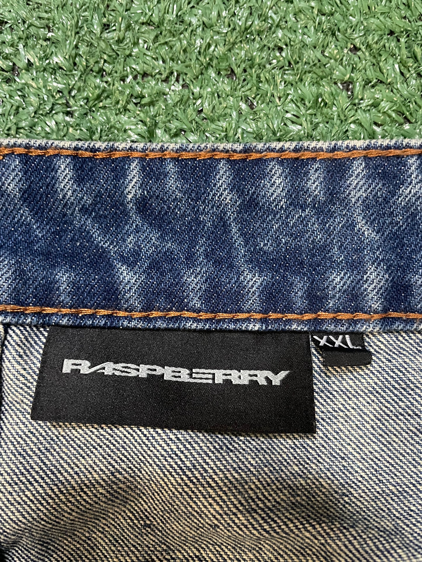 Gv Gallery raspberry hills Miley Cyrus jeans