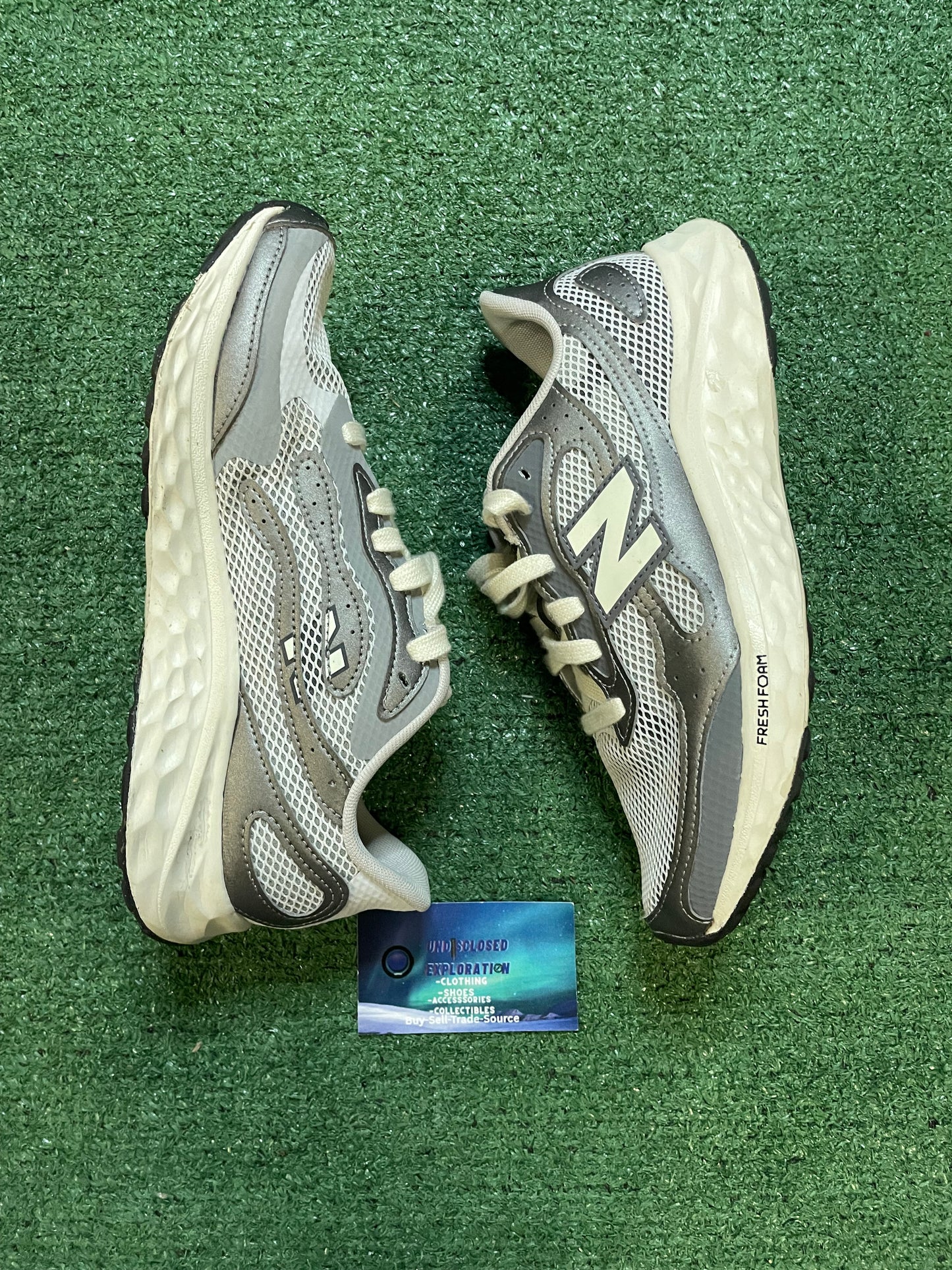 New Balance Arishi V4 size 7.5men/9women