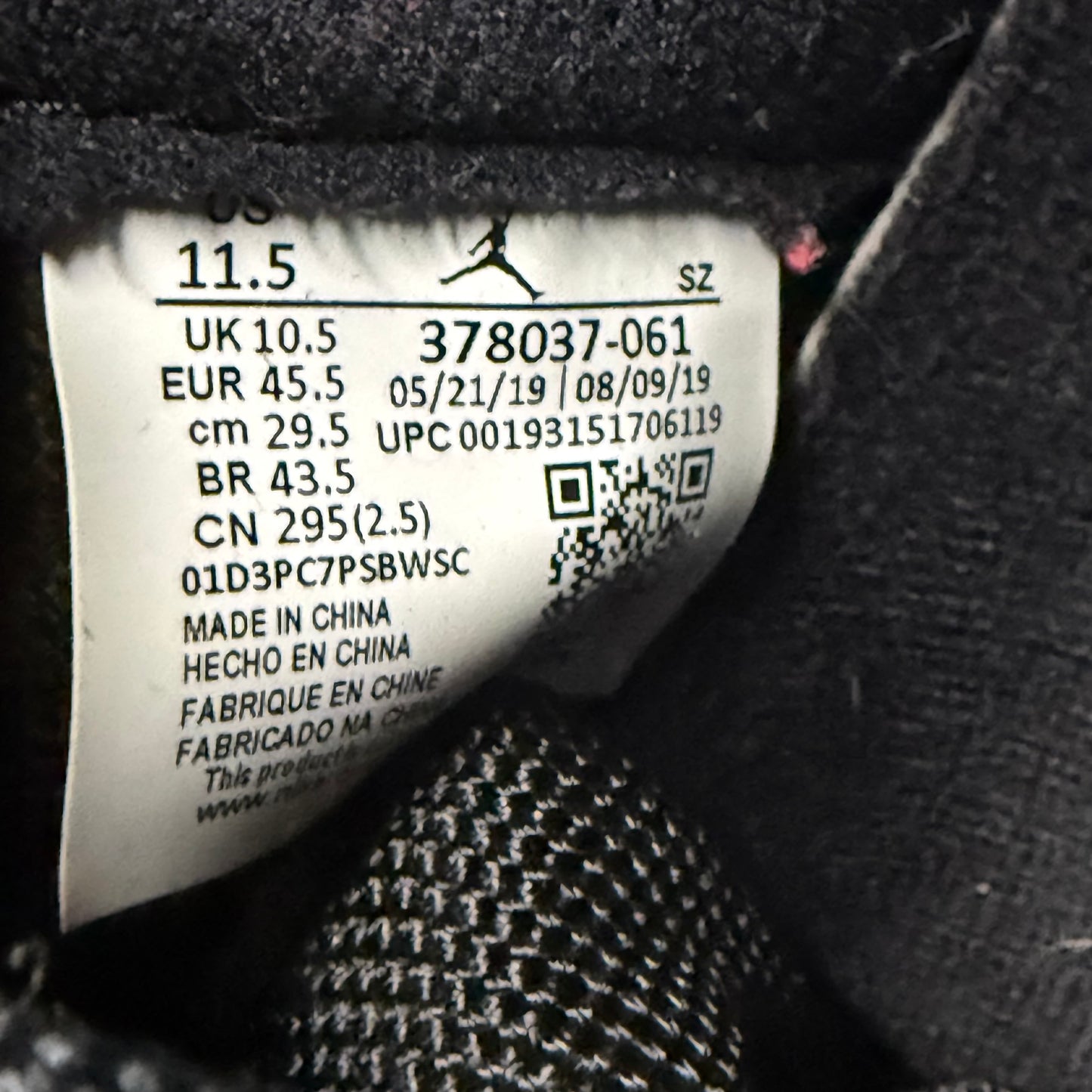 Jordan 11 Bred 11.5 Men “Preowned”