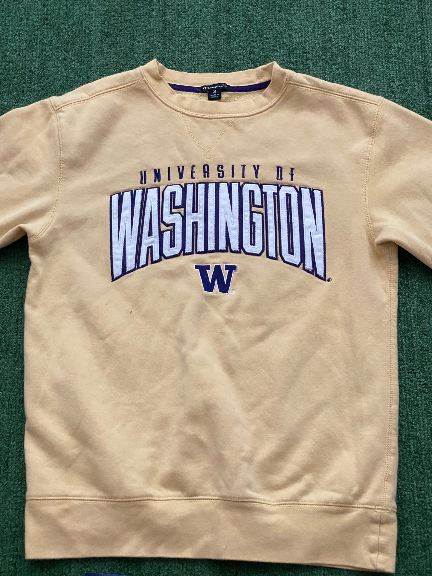 Vintage University of Washington spell out embroidered crewneck