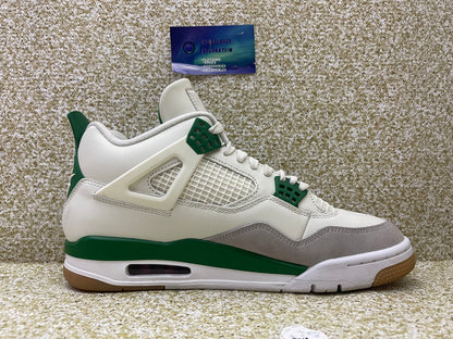 Jordan 4 Pine Green 10 Men/11.5 Women “Preowned”