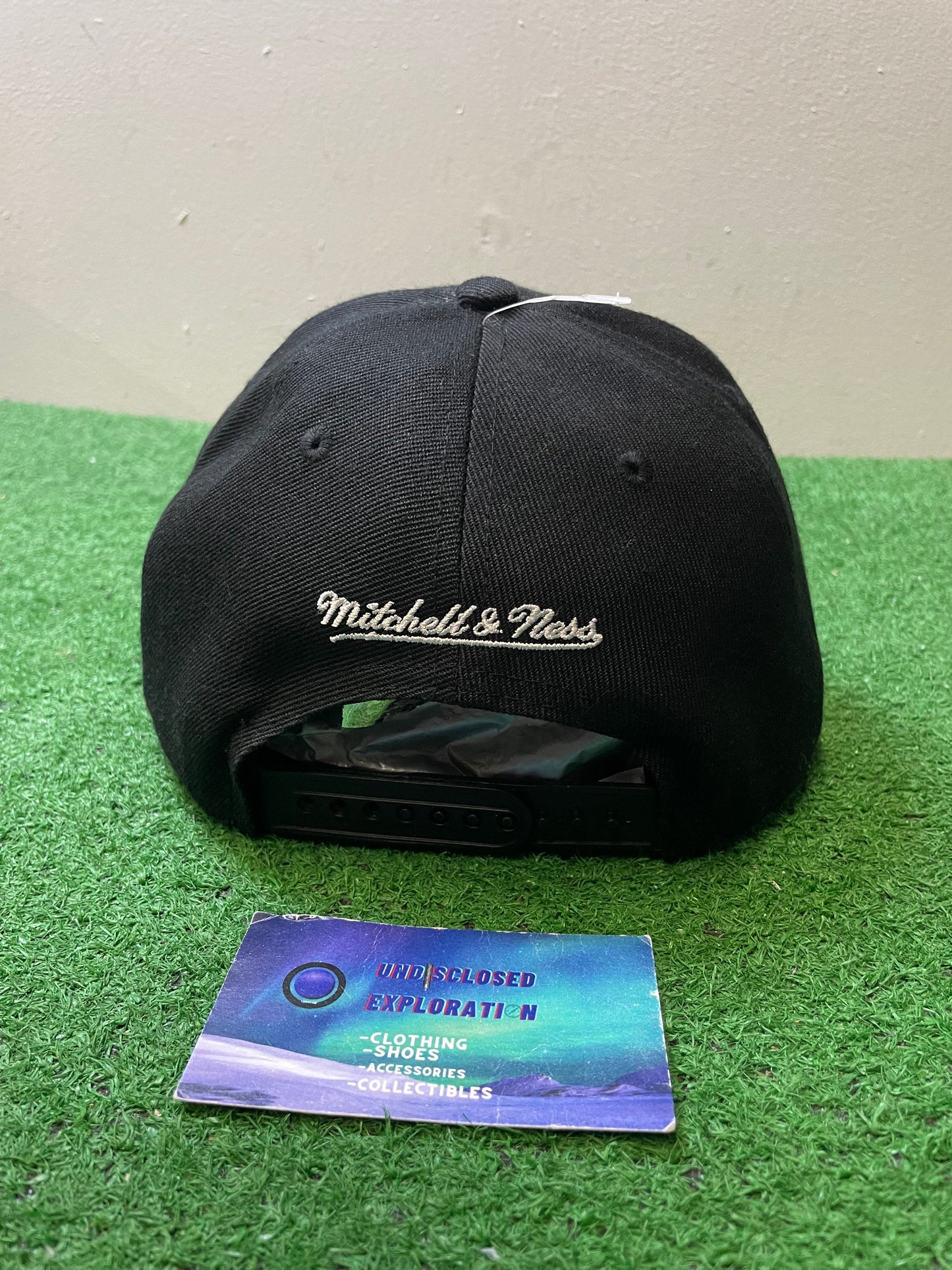 New York Yankees black and white Mitchell & Ness hat
