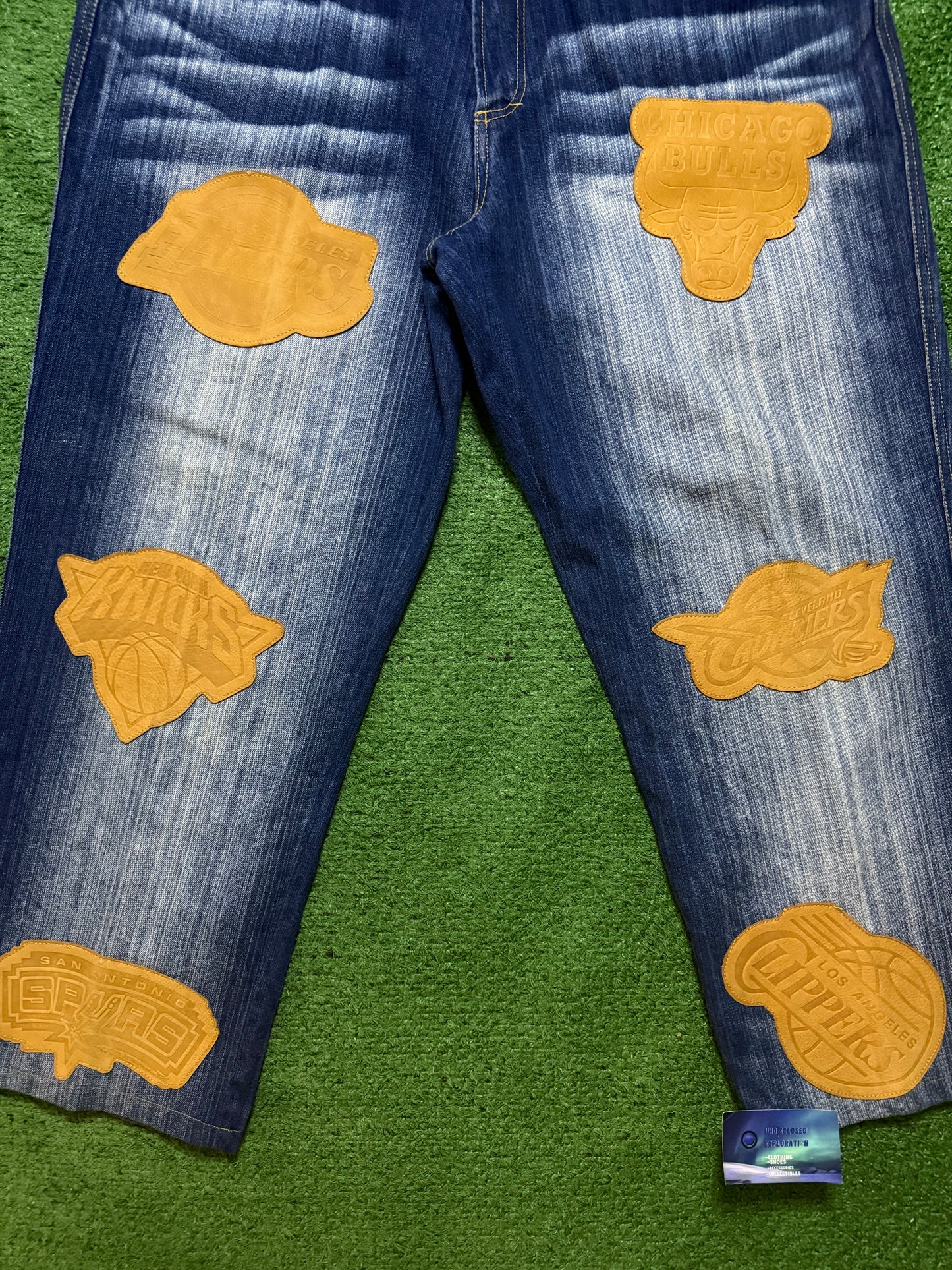 Vintage NBA Jeans UNK Brown Logos