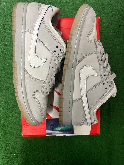 Nike dunk low wolf grey pure platinum size 10.5men/12women