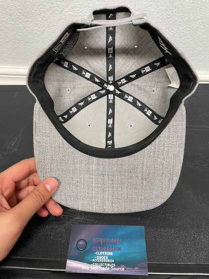 Grey paper planes hat