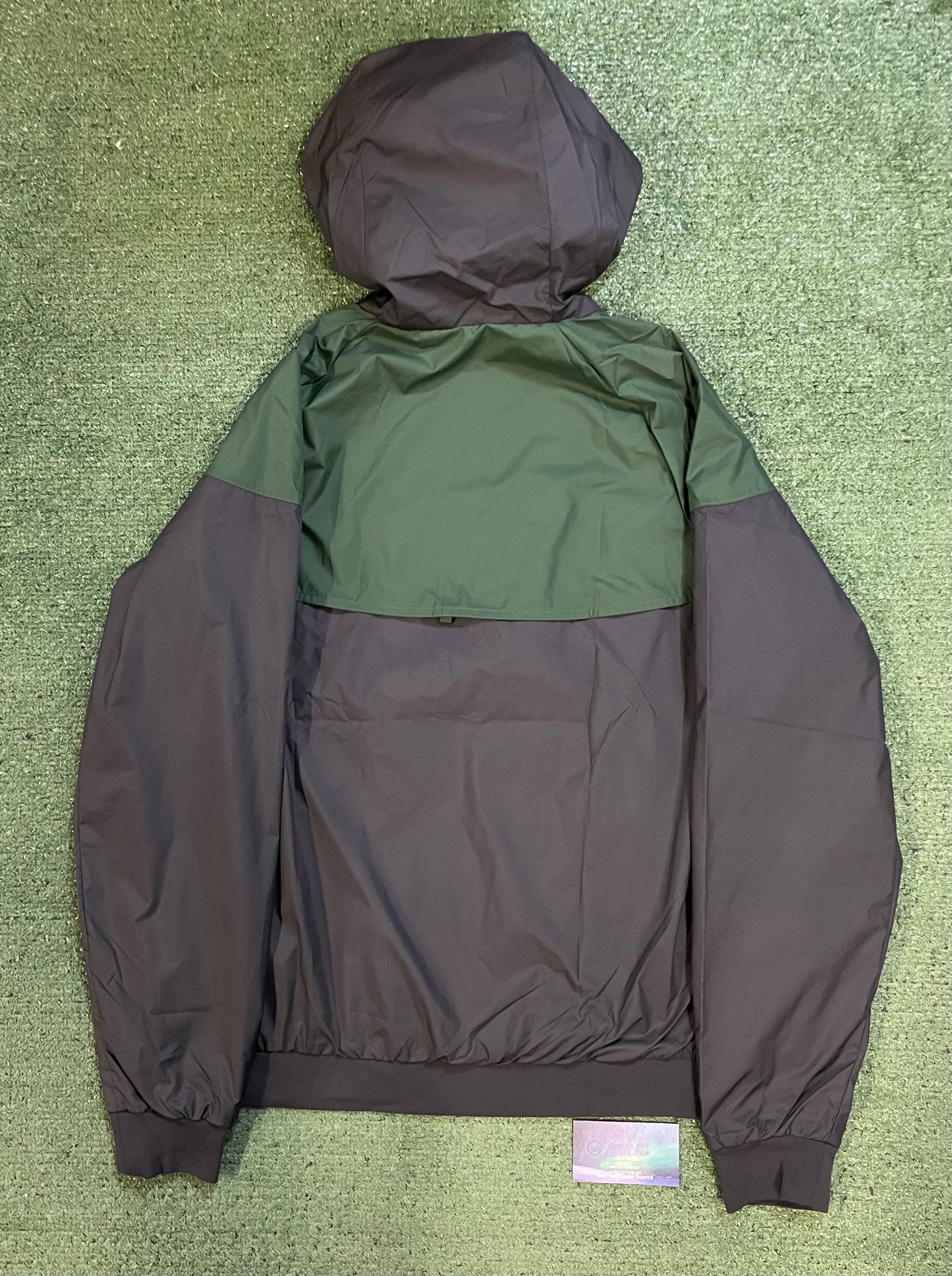Nike Windrunner black/green jacket
