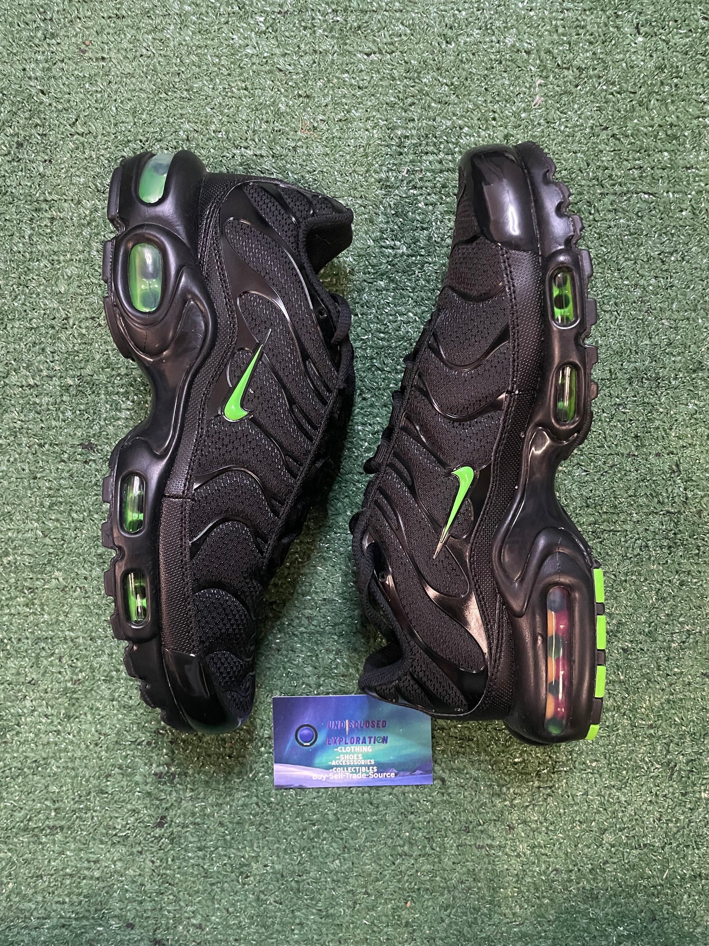 Nike air max plus green strike