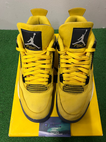 Jordan 4 lightning 2021 size 10.5men/12women