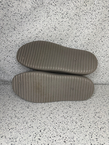 Yzy SL-01 Grey 9 Men/10.5 Women “Preowned”