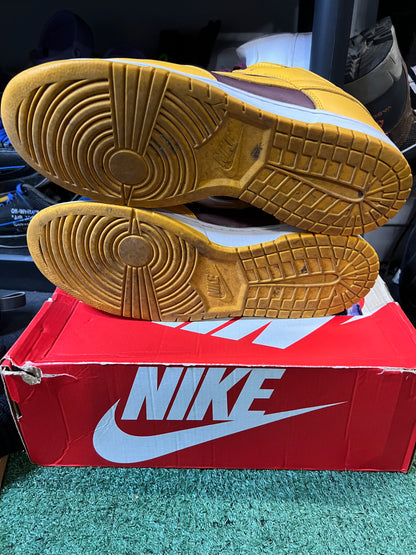 Nike dunk low Arizona state size 12men/13.5women