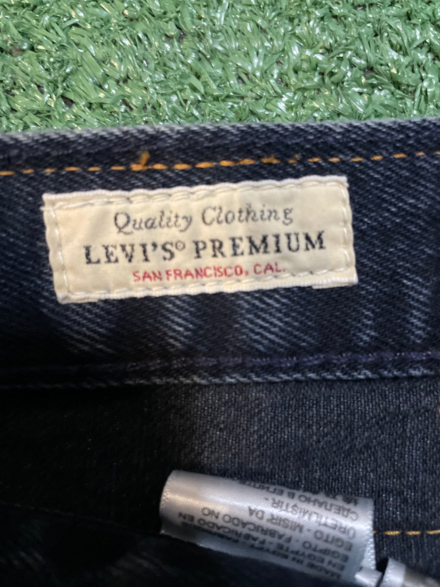 Levi 501 dark wash denim jeans