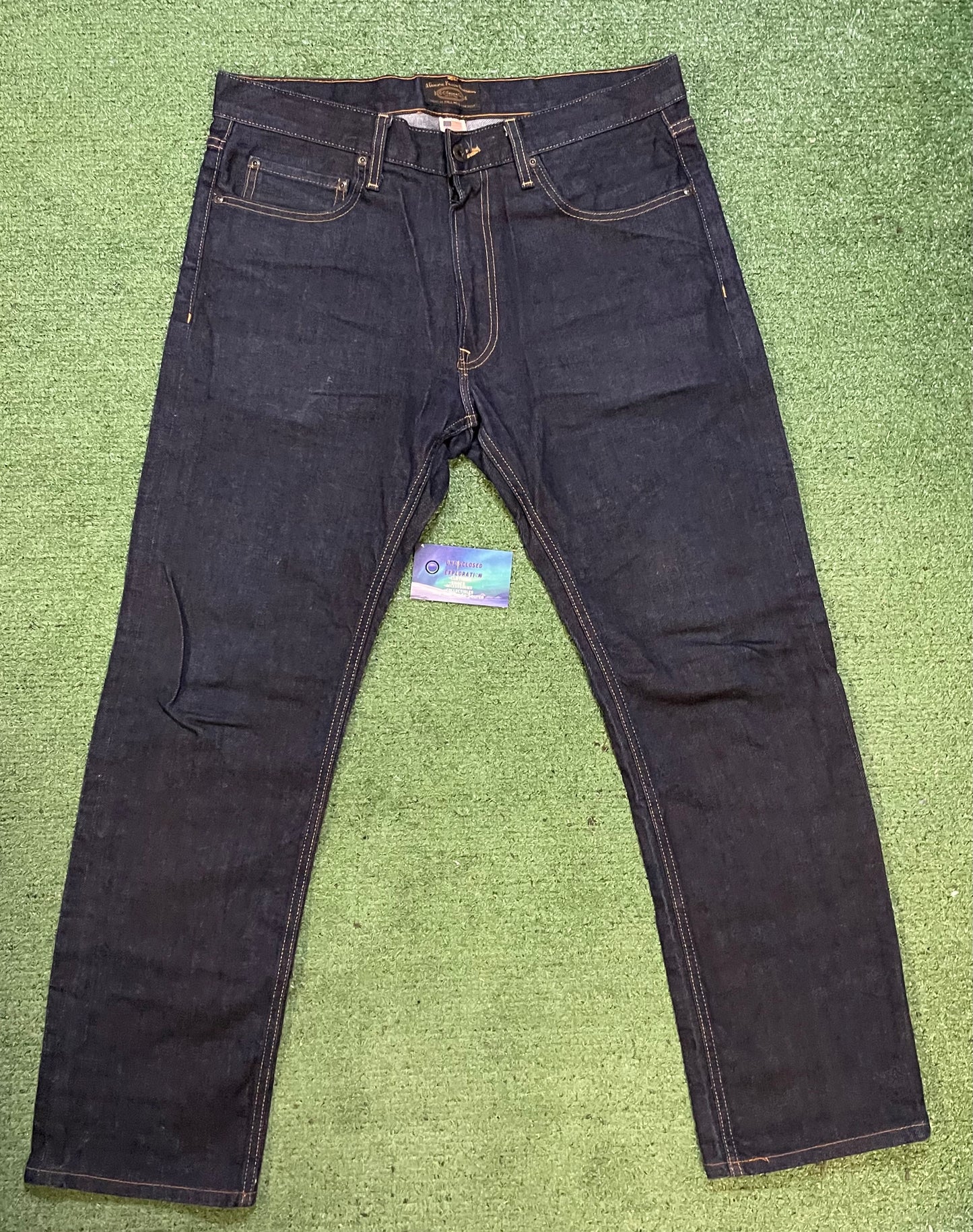 Filson Muleskinner raw indigo jeans