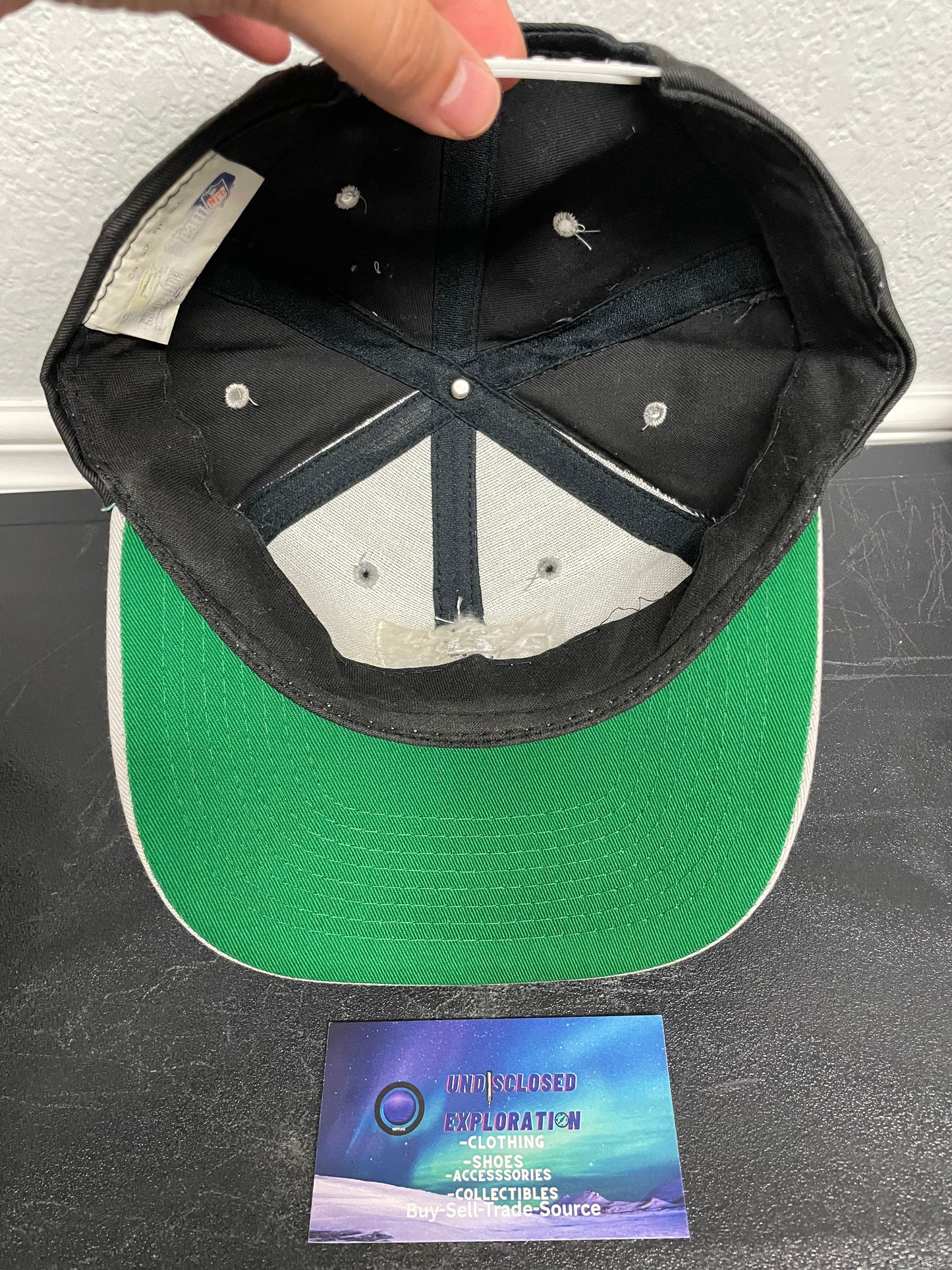 Vintage 1990s Raiders black and grey hat