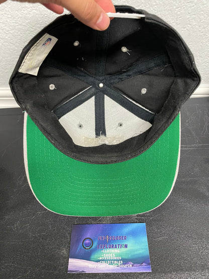 Vintage 1990s Raiders black and grey hat