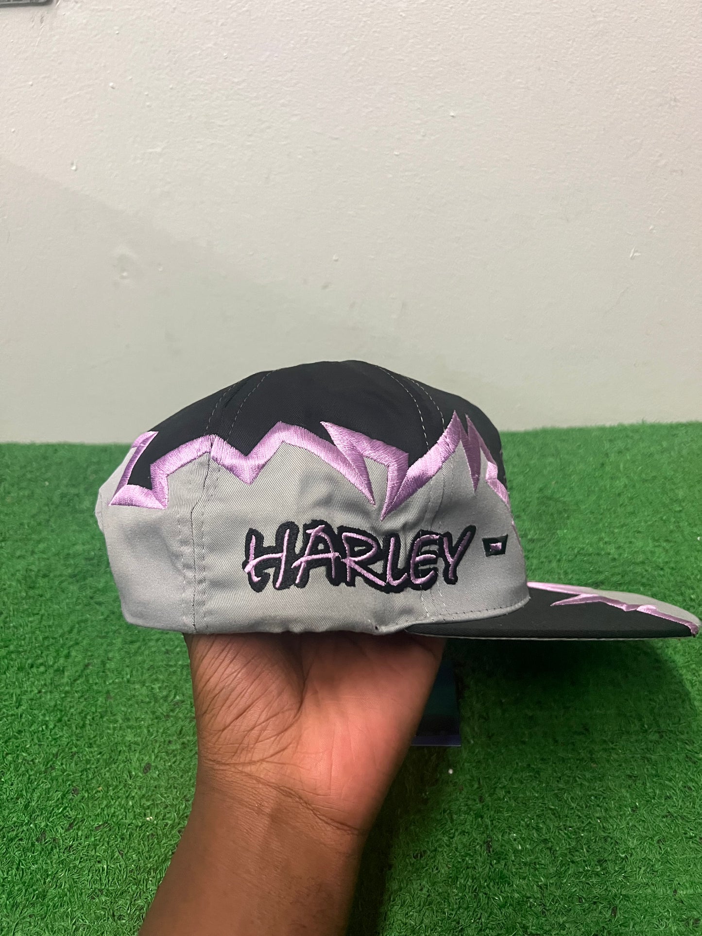 Vintage 1990s Harley Davidson shockwave purple hat
