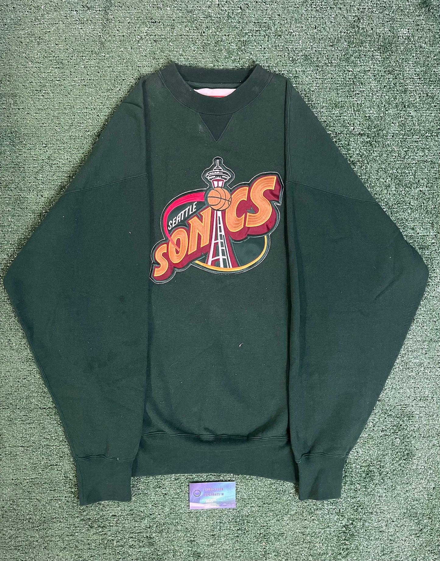 Vintage 1990s Seattle sonics embroidered crewneck