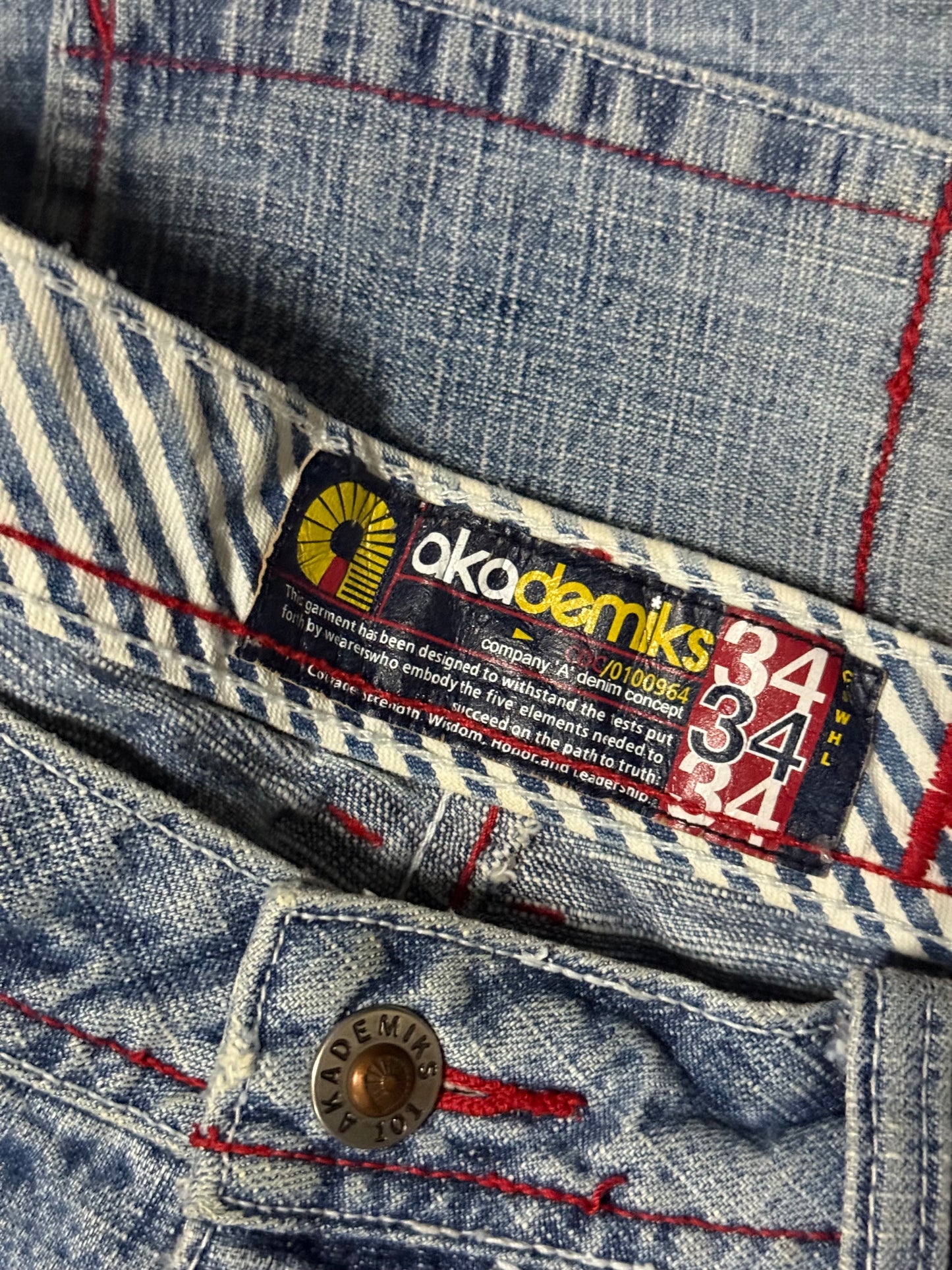 Vintage Akademiks Jeans