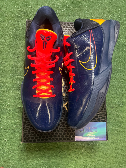 Nike Kobe 5 Indiana fever size 10.5men/12women