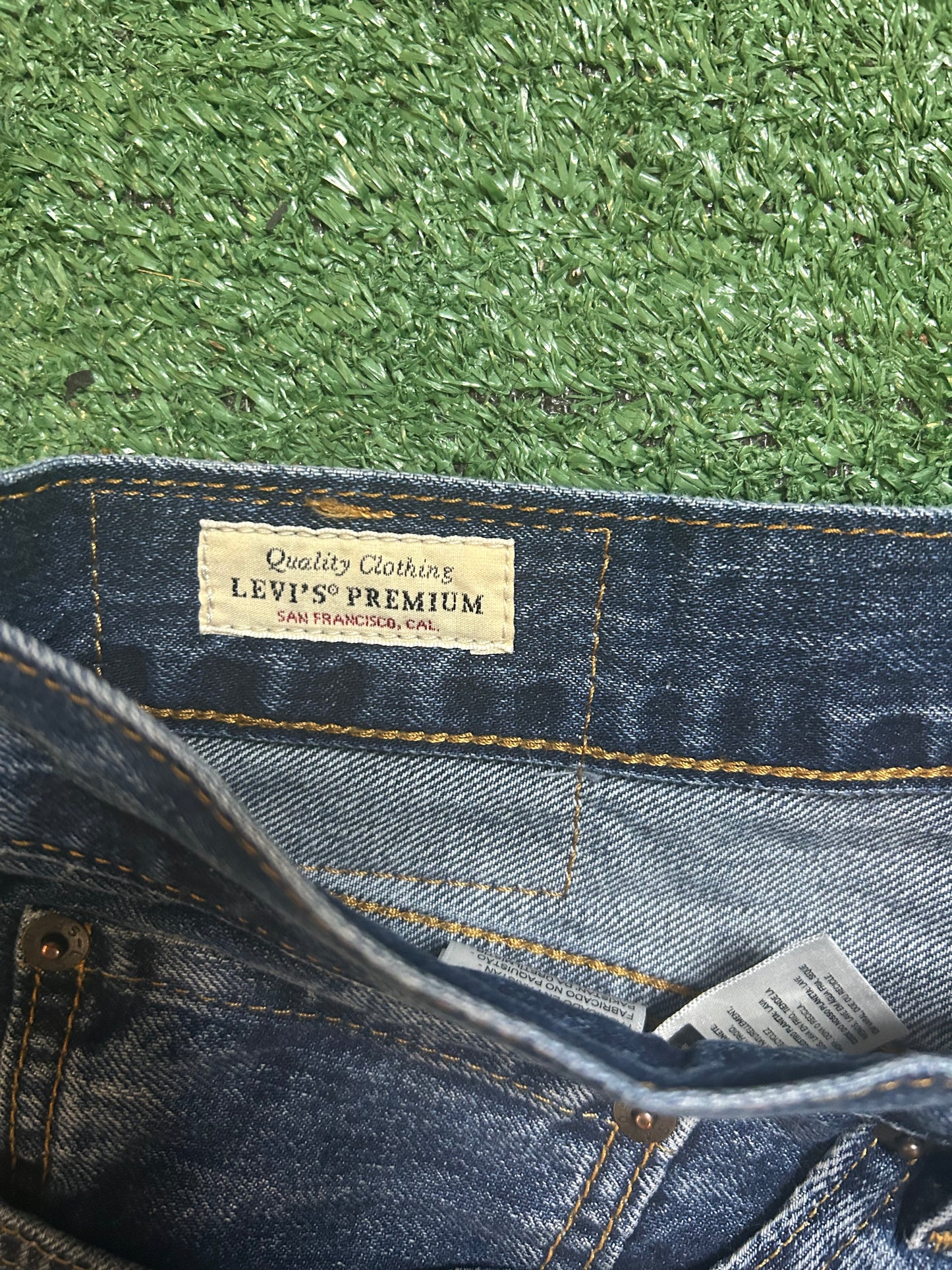 Levi 505 premium dark wash jeans