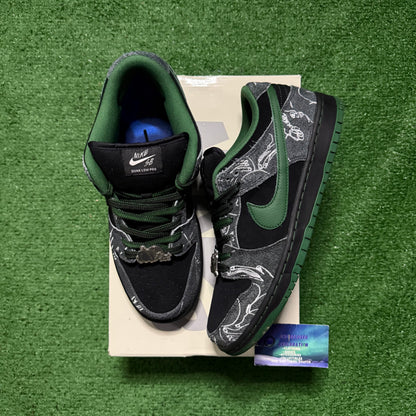 Nike Dunk SB Low There 10 Men/11.5 Women “Preowned”