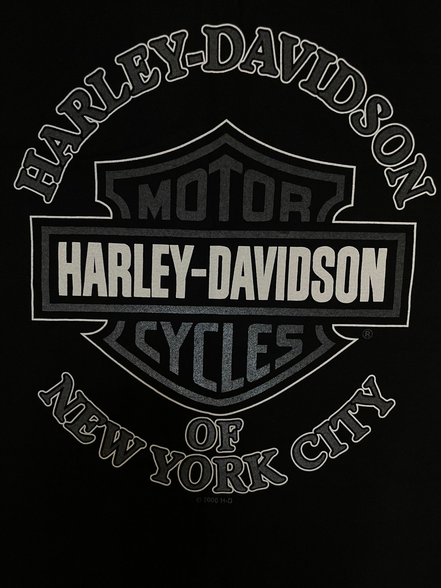 Vintage 2000s Harley-Davidson New York City skyline tee