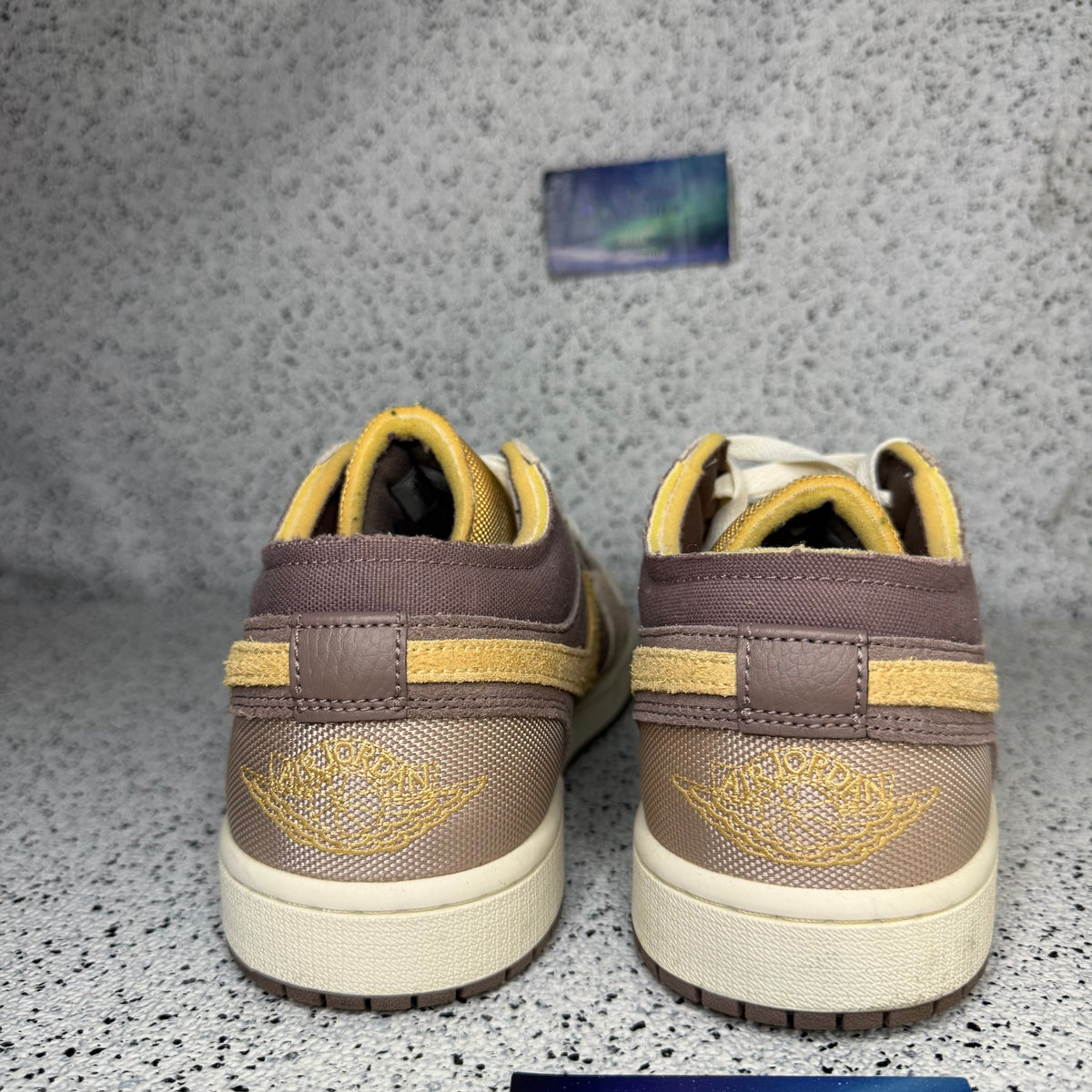 Jordan 1 Low Craft Taupe Haze 11 Men “Preowned”