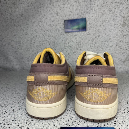 Jordan 1 Low Craft Taupe Haze 11 Men “Preowned”