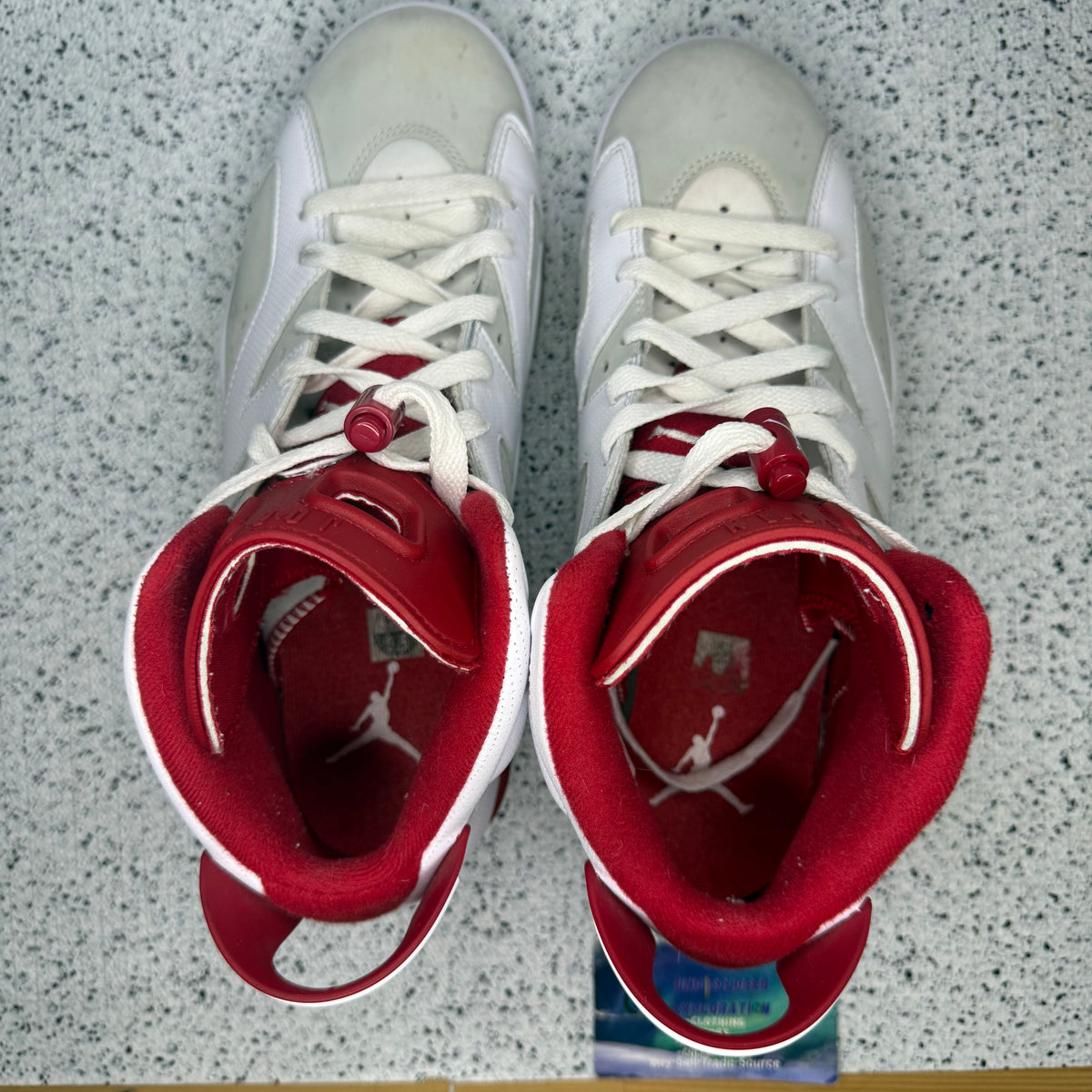 Jordan 6 Alternate Hare 9.5 Men “Preowned”