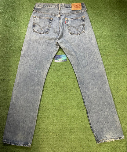 Vintage 2000s Levi’s 501 blue jeans